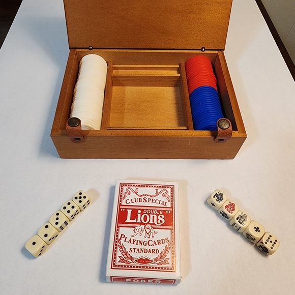 Vintage Double Lions Poker Set. - Picture 5 of 14